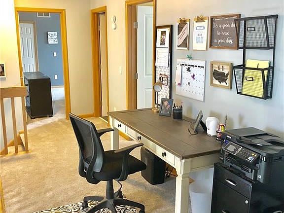 4th image of 40 High Point Dr Unit 15