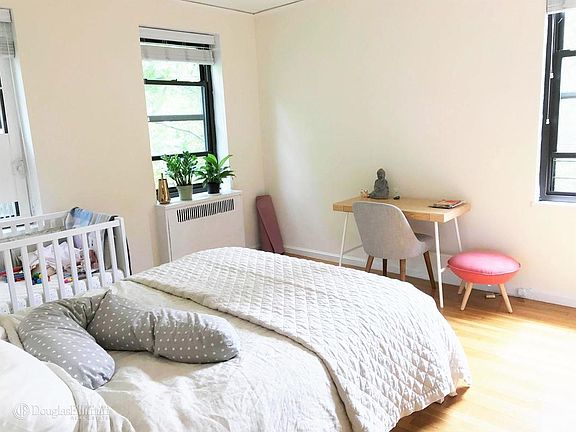 4th image of 223 E 61st St APT 5H