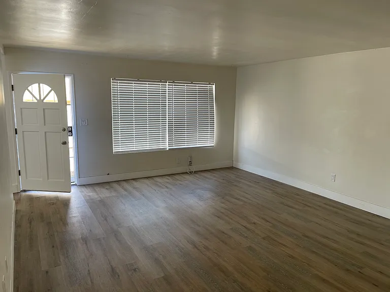 2242 S Loara St #1 — Photo 9