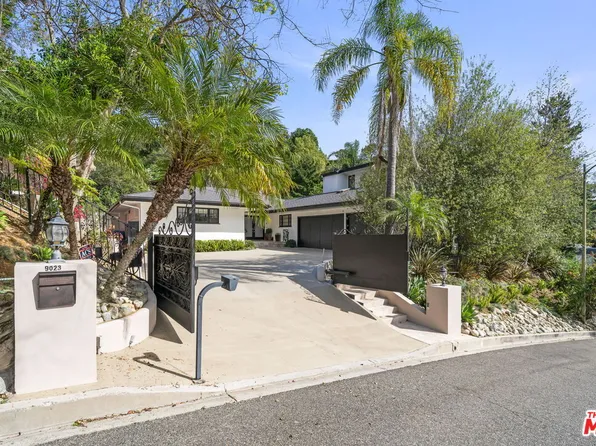 9023 Alto Cedro Dr, Beverly Hills, CA 90210