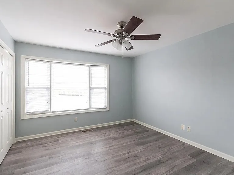 3000 Golden Rd #7 — Photo 26