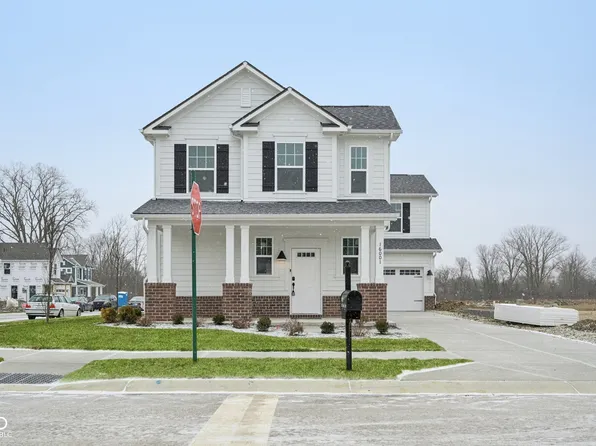 16001 Tharp Woods Dr, Fishers, IN 46037