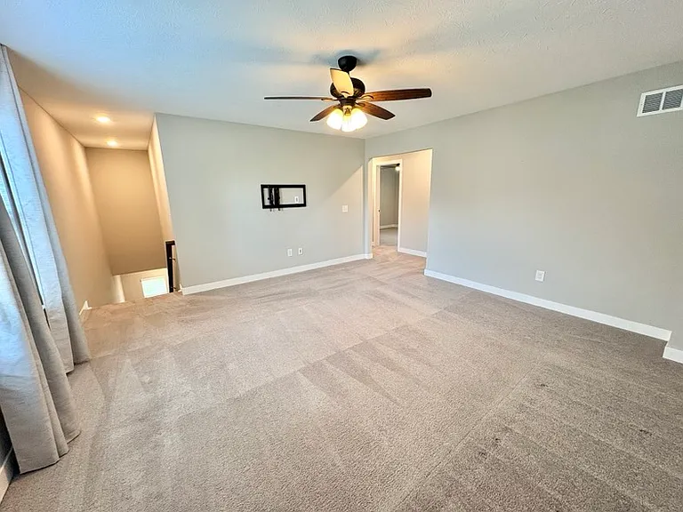 3694 Locust Dr — Photo 20