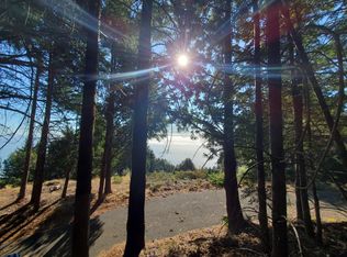 5 Fernwood Ct, Whitethorn, CA 95589