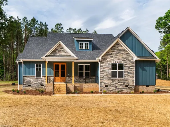 1070 Southern High School Rd, Burlington, NC 27217