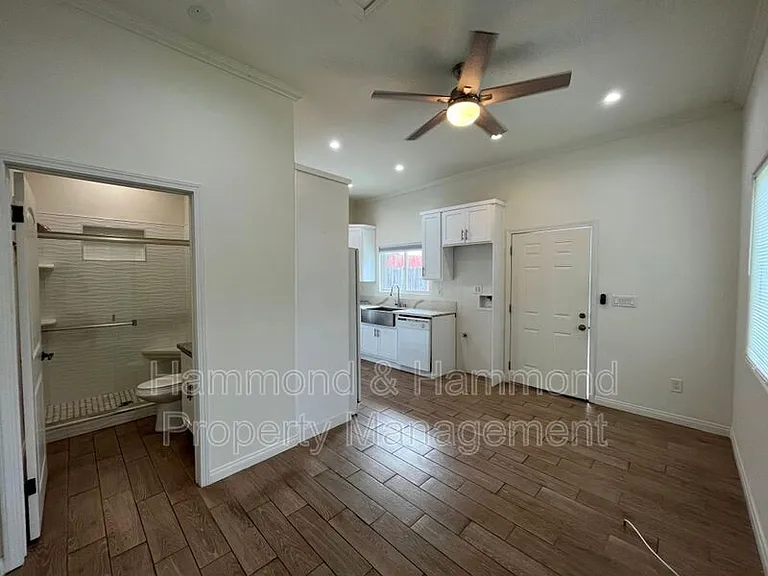 4316 Greenbush Ave — Photo 23