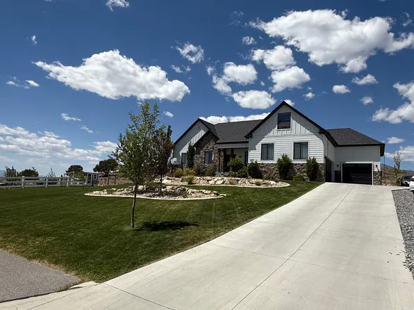 9261 N Belle St, Eagle Mountain, UT 84005
