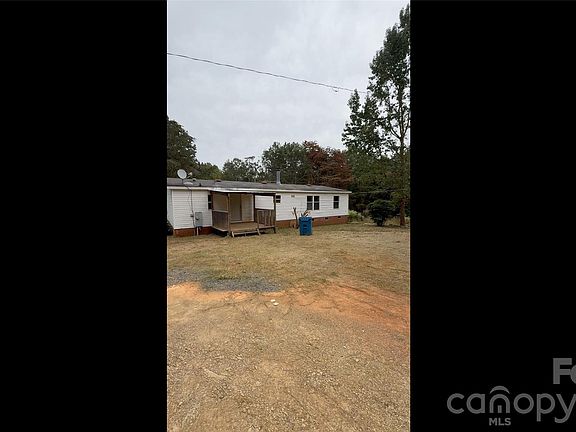 3rd image of 245 Ivy Rd