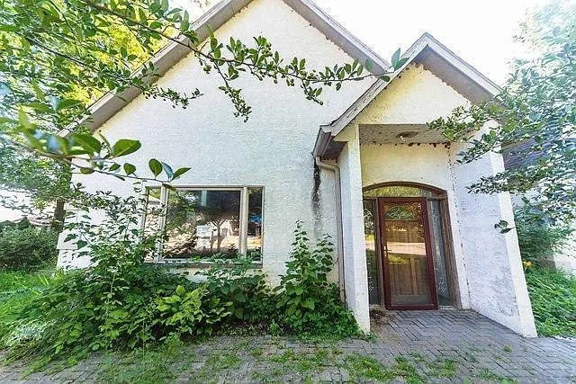 12678 Greenlawn Ave NE photo 1