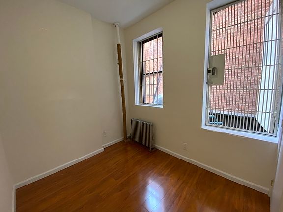 5th image of 250 E 3rd St #3