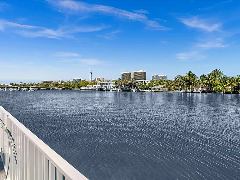 9381 E Bay Harbor Dr #202S — Photo 26