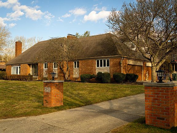 2nd image of 2433 Brookwood Rd