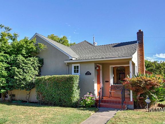 3rd image of 1800 Commercial Way