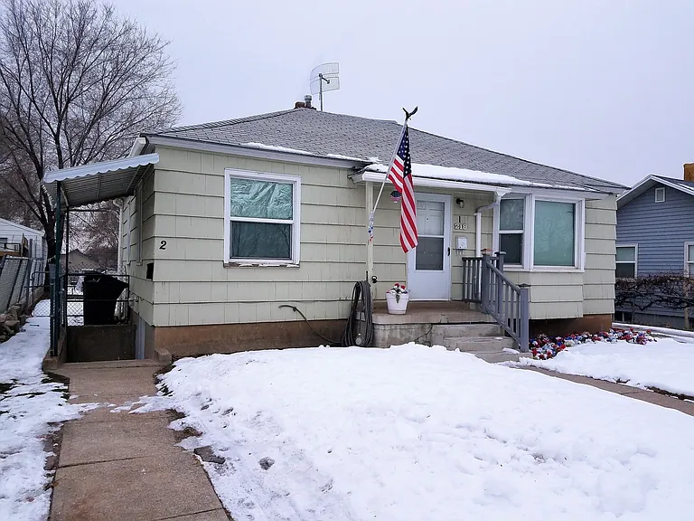 218 S Lakeview Dr — Photo 3
