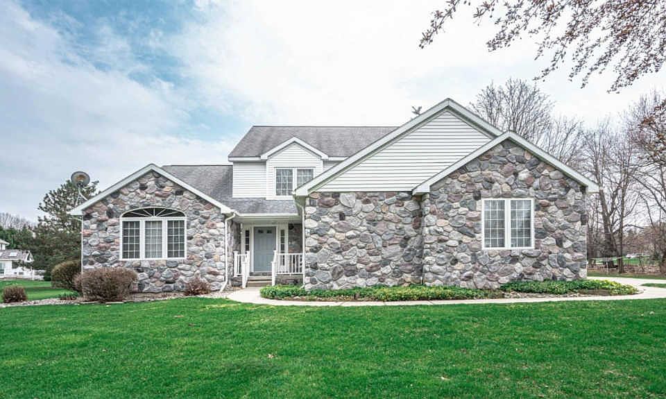 1st image of 3384 Camino Del Sol Dr