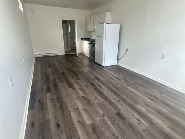115 E Ruddle St #4, Coaldale, PA 18218
