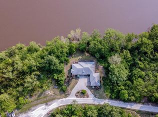 192 Quarry Riverfront Rd, Golden Eagle, IL 62036