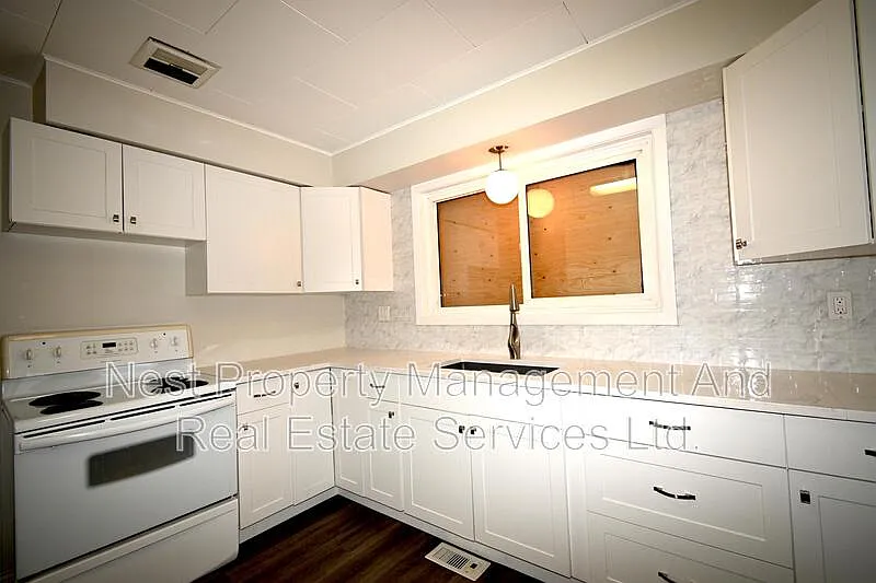 3 bed, 1.5 bath, $1,795 — Photo 1