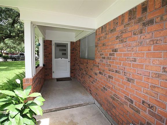 2nd image of 616 Frankie St