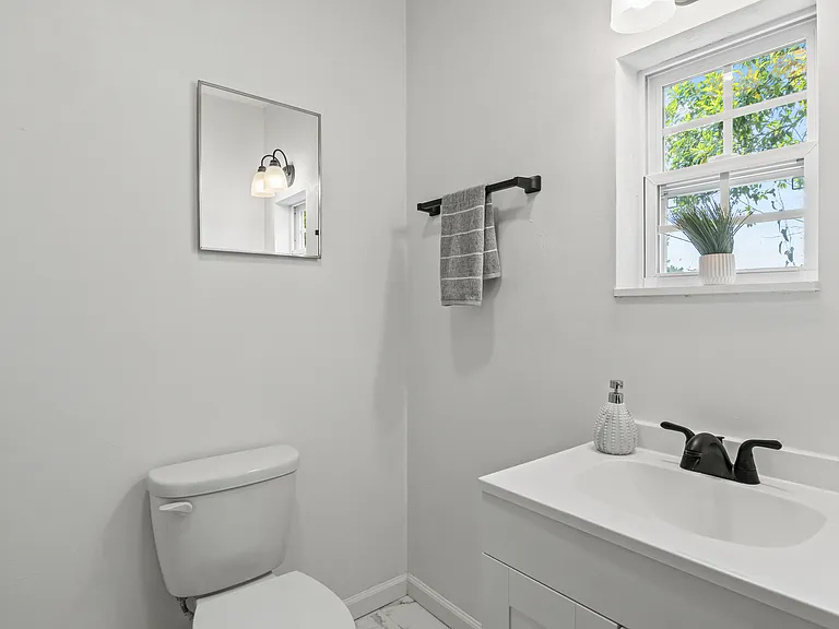900 Taylor St #A — Photo 14