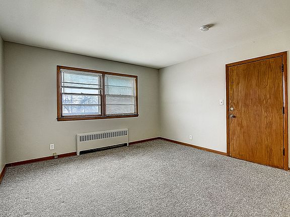 4th image of 1969 W Villard Ave #6