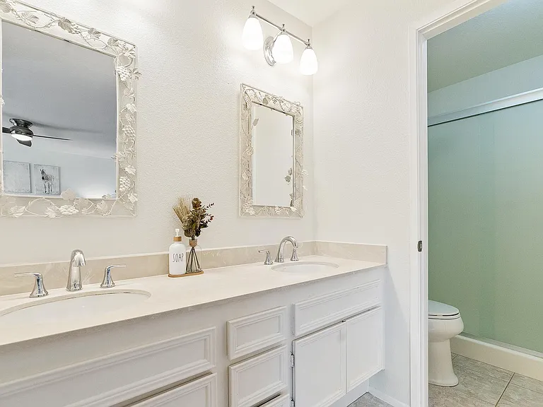 458 Las Brisas Dr — Photo 65