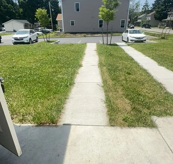 650 N College St — Photo 1