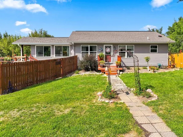 2912 Light Breeze Ln, Missouri Valley, IA 51555