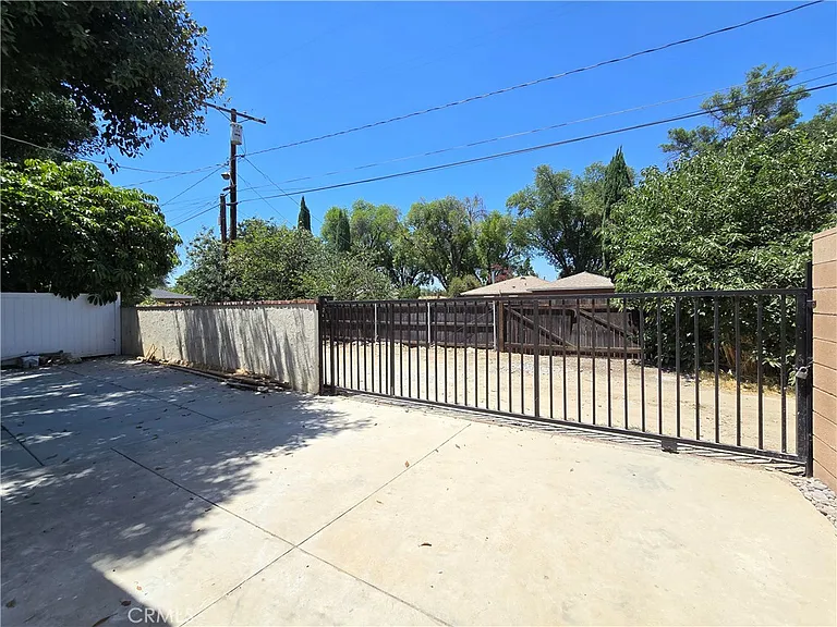 4653 Emerson St — Photo 19