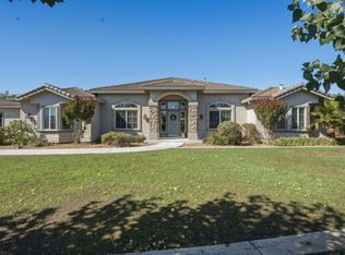 945 Union Rd, Hollister, CA 95023