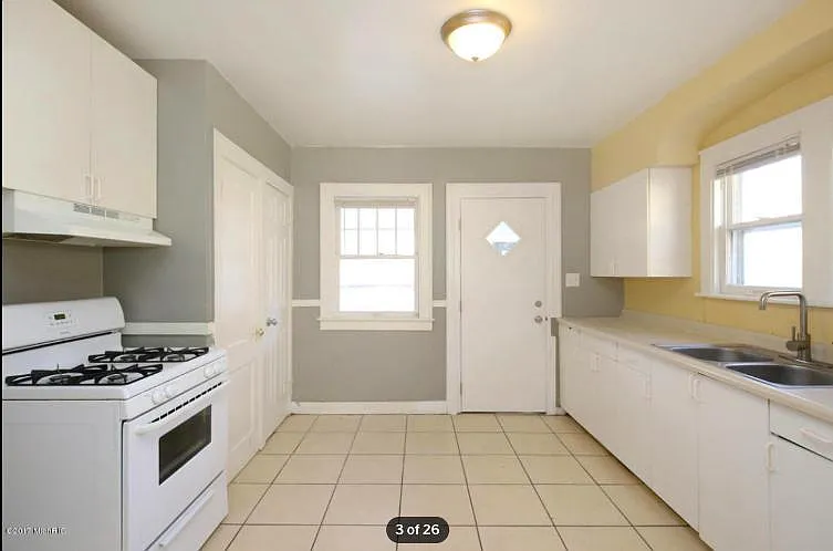 3 bed, 1429 sqft, $1,400 — Photo 1