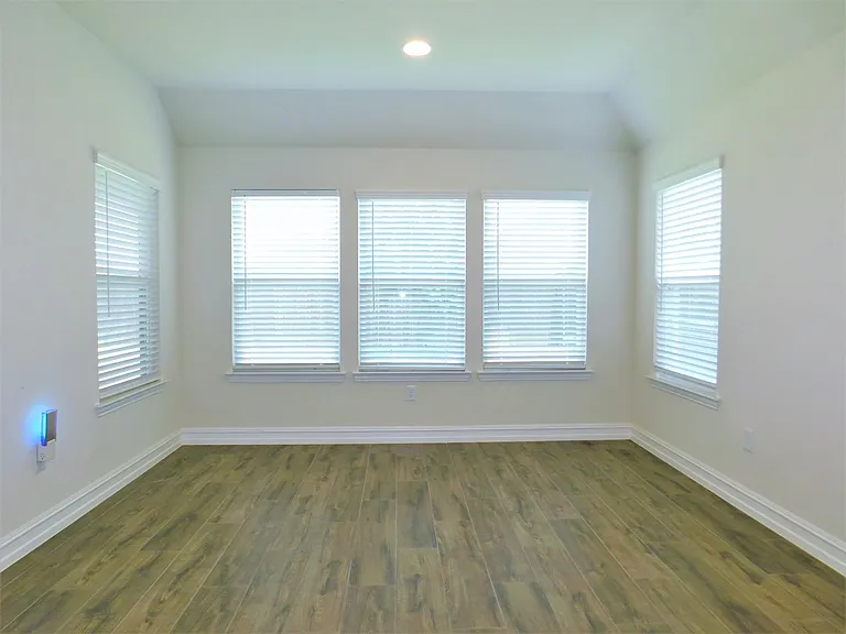 1321 Millican Ln — Photo 10