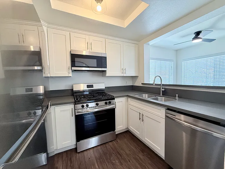 Mansfield Terrace Apartments — Photo 36