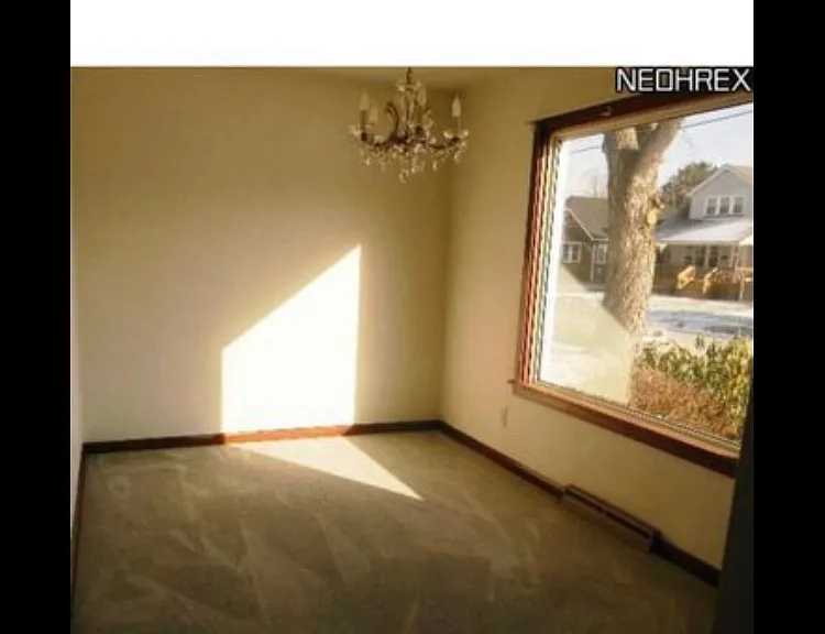 322 Hyde Ave — Photo 4