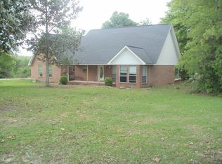 102 Hunters Walk Rd, Wiggins, MS 39577