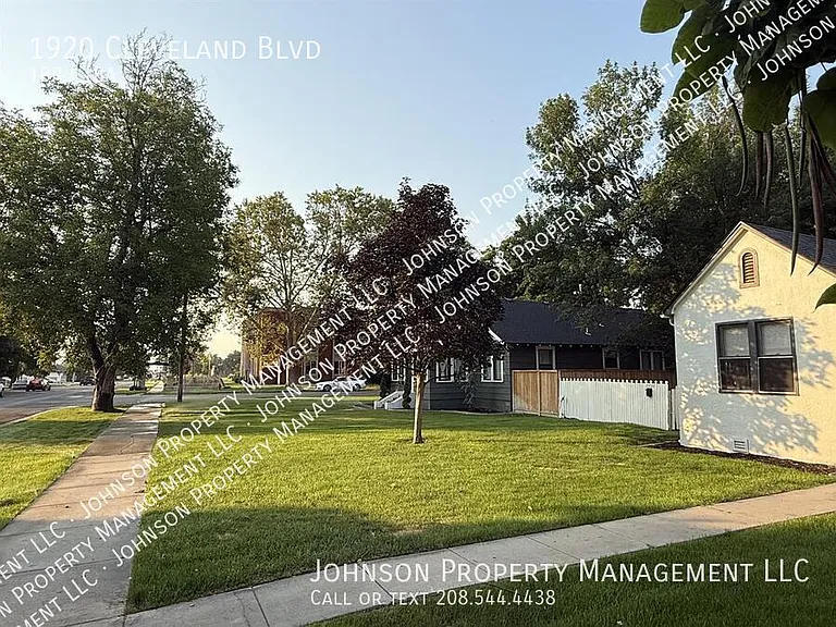 1920 Cleveland Blvd — Photo 2