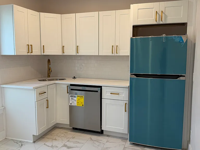 5758 Cedar Ave #2 — Photo 6