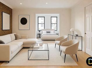 257 Bleecker St #5B, New York, NY 10014