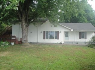 4920 New Window Cliff Rd, Baxter, TN 38544