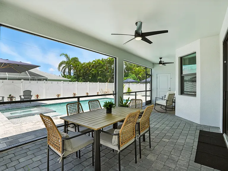 4226 SW 13th Ave — Photo 39