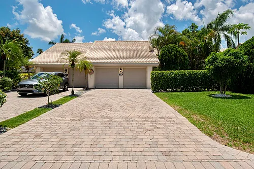 9708 Erica Ct Photo 1