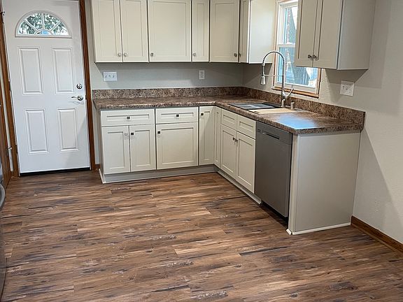 2nd image of 1358 Josephine St