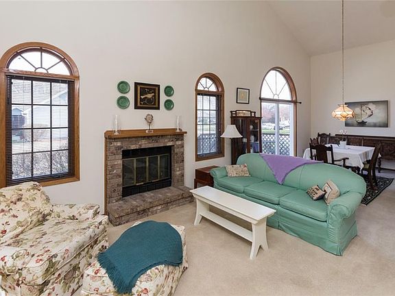 2nd image of 5902 Aspen Cir #20