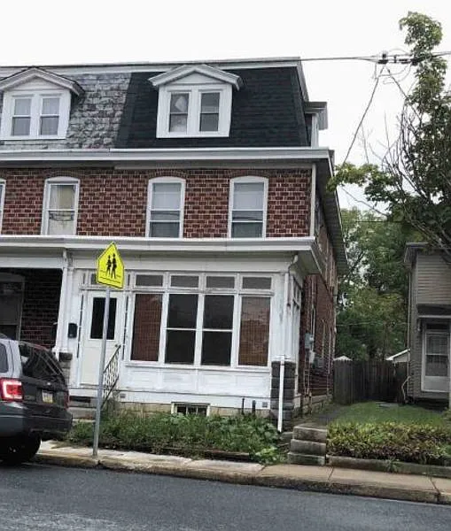 277 Church Ave photo 1