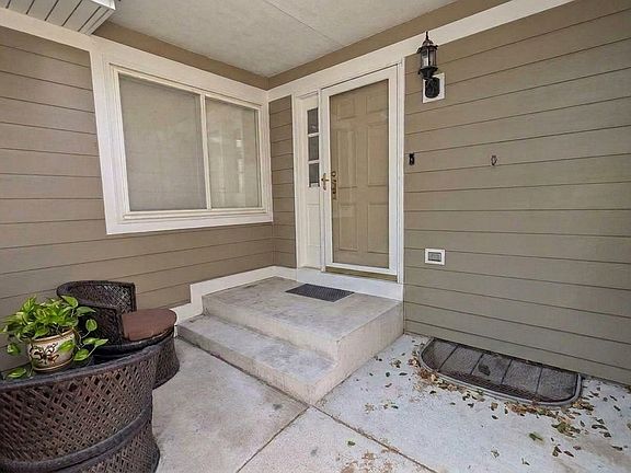 4th image of 424 Mallard Dr