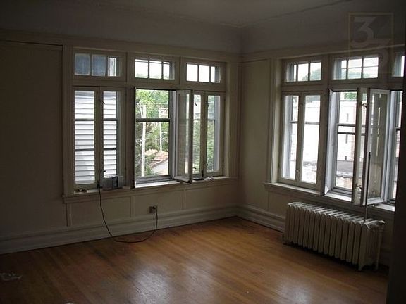 2nd image of 5844 N Magnolia Ave APT 3