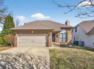 216 Meadow Valley Rd, Lexington, KY 40511