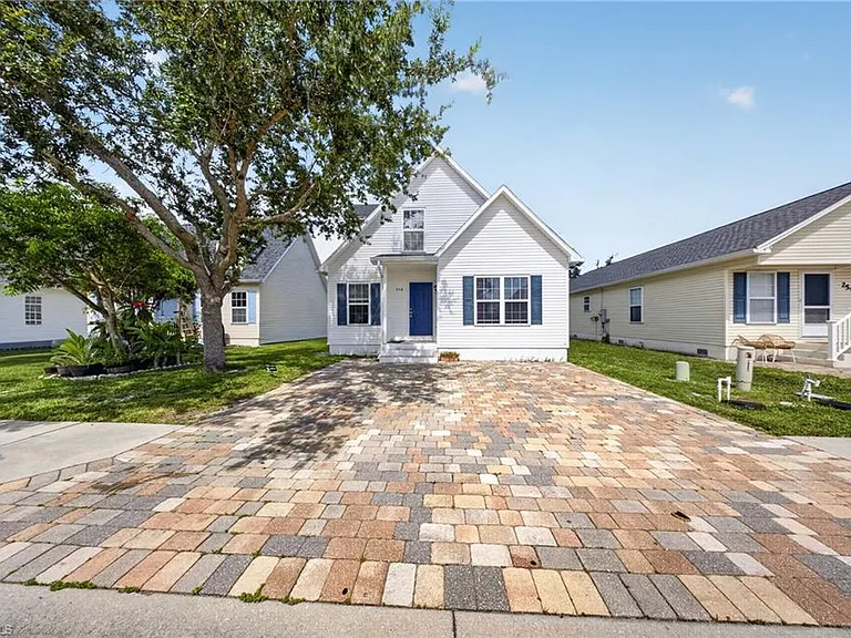 250 Leawood Cir — Photo 3