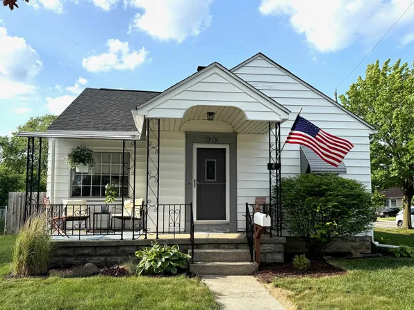 1715 Fremont Ave, Bay City, MI 48708