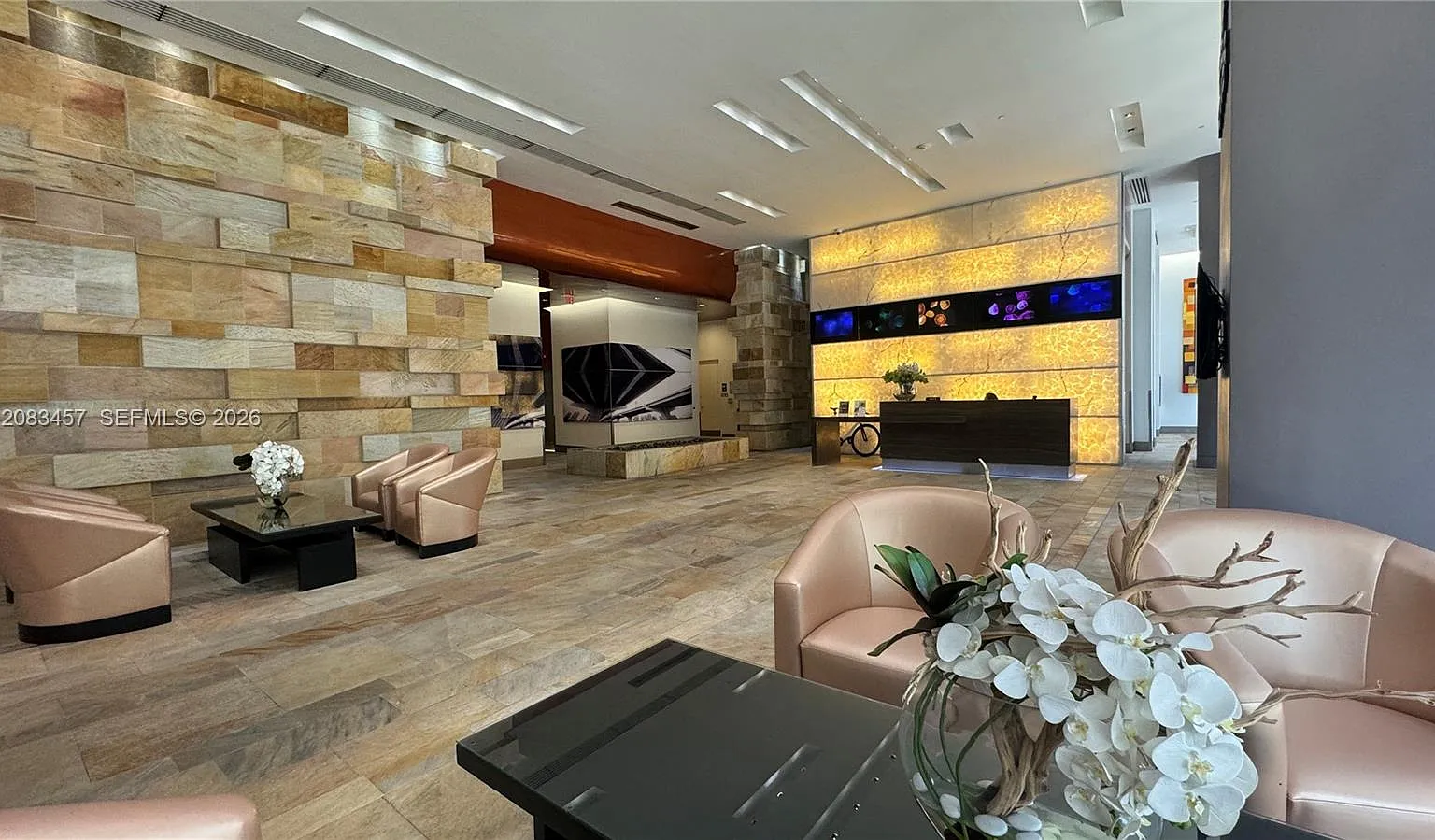 500 Brickell West Condo — Photo 2